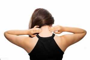 脖子疼就一定是颈椎病？关于它的防治5大误区，不要再犯了